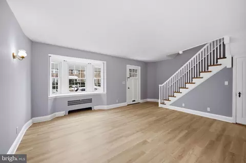 Living - 214 Murdock Rd, Baltimore, MD 21212 photo 4 of 8