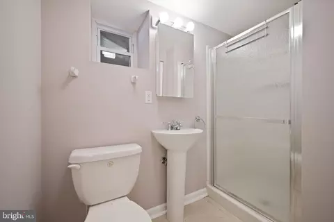 Bath - 214 Murdock Rd, Baltimore, MD 21212 photo 3 of 3