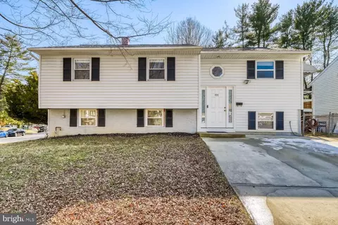 231 Candytuft Rd, Reisterstown, MD 21136