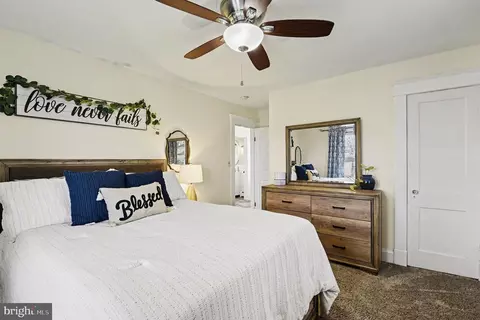 Bedroom - 6807 N Point Rd, Sparrows Point, MD 21219 photo 1 of 4