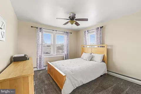 Bedroom - 6807 N Point Rd, Sparrows Point, MD 21219 photo 3 of 4