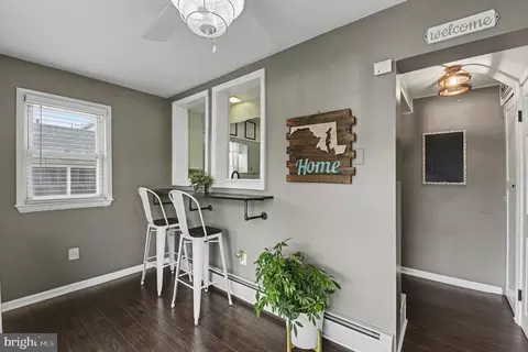Entry Way - 6807 N Point Rd, Sparrows Point, MD 21219 photo 1 of 2