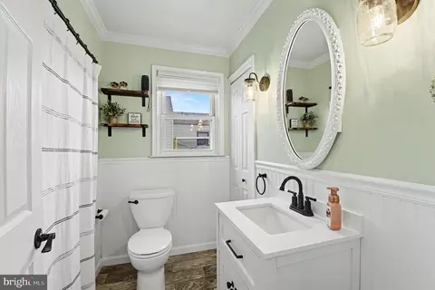 Bath - 6807 N Point Rd, Sparrows Point, MD 21219 photo 1 of 2