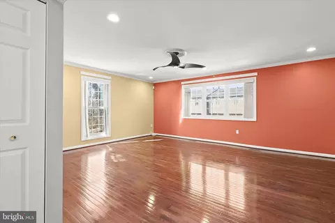 8 Middleview Ct, Windsor Mill, MD 21244 photo 11