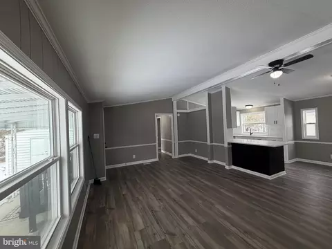 135 Cowhide Cir, Middle River, MD 21220