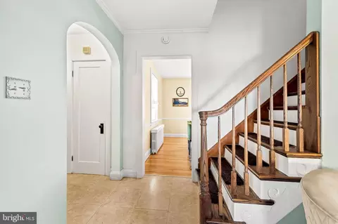 Entry Way - 13 Elmont Ave, Baltimore, MD 21206 photo 1 of 2