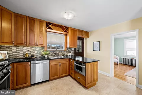 Kitchen - 13 Elmont Ave, Baltimore, MD 21206 photo 2 of 3