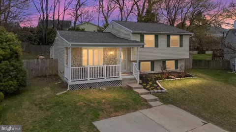 7 Honey Locust Ct, Essex, MD 21221