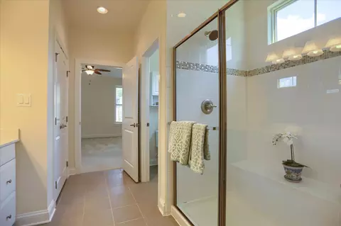 Bath - 6910 Summit Cir, Baltimore, MD 21239 photo 3 of 5