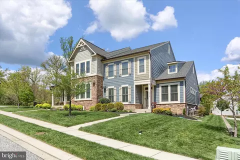 Exterior - 6910 Summit Cir, Baltimore, MD 21239 photo 3 of 10