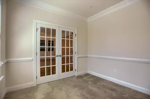 Entry Way - 6910 Summit Cir, Baltimore, MD 21239 photo 1 of 4