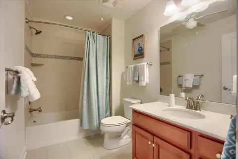 Bath - 6910 Summit Cir, Baltimore, MD 21239 photo 4 of 5
