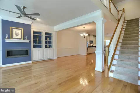 Living - 6910 Summit Cir, Baltimore, MD 21239 photo 1 of 6