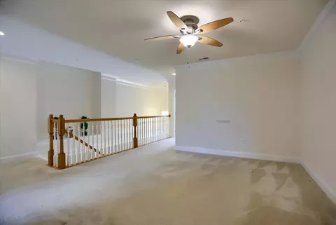 Living - 6910 Summit Cir, Baltimore, MD 21239 photo 6 of 6