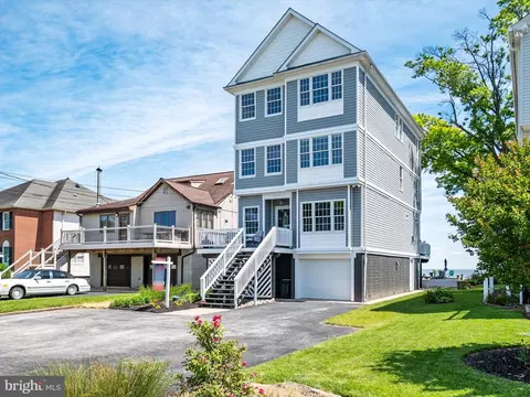 Exterior - 9003 Chesapeake Ave, Sparrows Point, MD 21219 photo 2 of 10