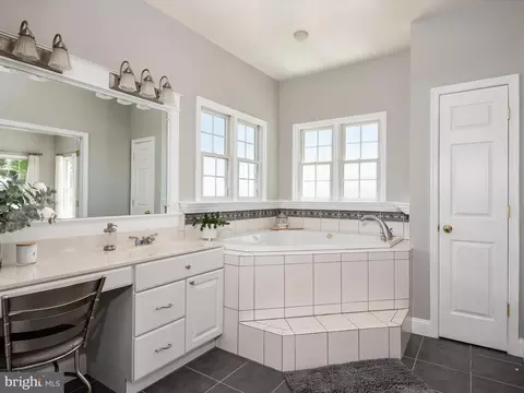 Bath - 9003 Chesapeake Ave, Sparrows Point, MD 21219 photo 2 of 4