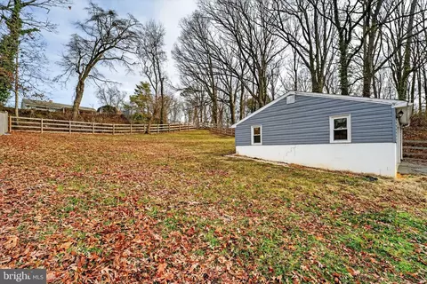 Exterior - 418 1st Ave, Halethorpe, MD 21227 photo 4 of 4