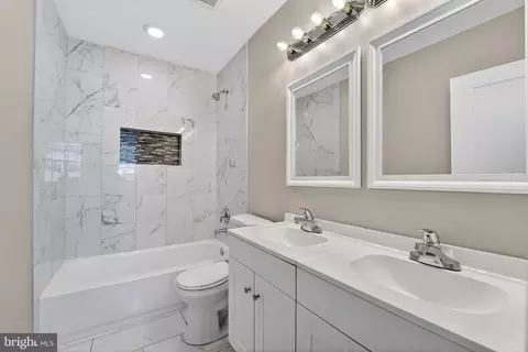 Bath - 418 1st Ave, Halethorpe, MD 21227 photo 3 of 3