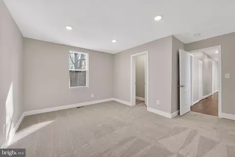 Entry Way - 418 1st Ave, Halethorpe, MD 21227 photo 4 of 7