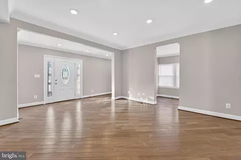 Living - 418 1st Ave, Halethorpe, MD 21227 photo 1 of 3