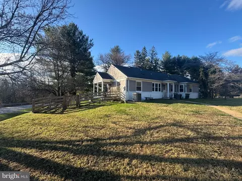 9019 Purdy Ln, Pikesville, MD 21208