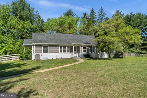 9019 Purdy Ln, Pikesville, MD 21208