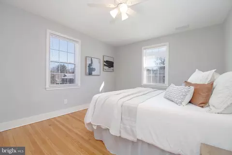 Bedroom - 136 Dumbarton Rd, Baltimore, MD 21212 photo 2 of 6