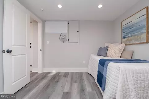 Bedroom - 136 Dumbarton Rd, Baltimore, MD 21212 photo 6 of 6