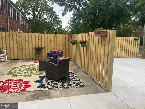 Exterior - 136 Dumbarton Rd, Baltimore, MD 21212 photo 3 of 6