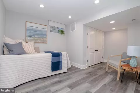 Bedroom - 136 Dumbarton Rd, Baltimore, MD 21212 photo 5 of 6
