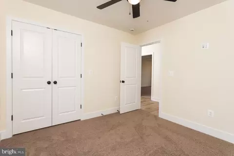 Bedroom - 2905 Sparrows Point Rd, Sparrows Point, MD 21219 photo 2 of 3