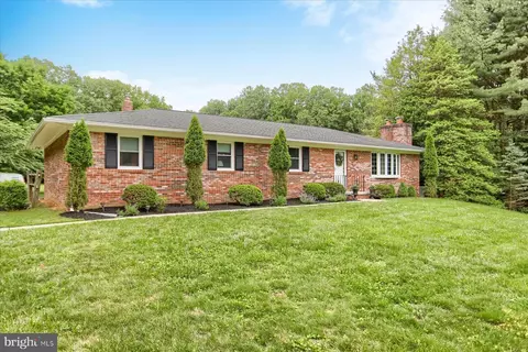 9 Quail Wood Ct, Parkton, MD 21120