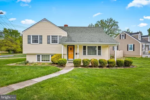 1800 Wendover Rd, Parkville, MD 21234