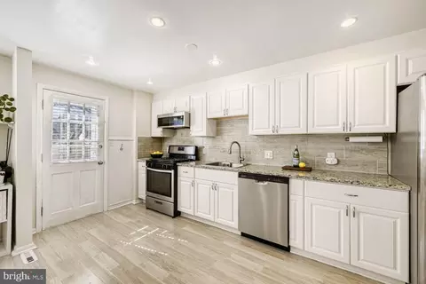Kitchen - 1009 Circle Dr, Halethorpe, MD 21227 photo 2 of 2