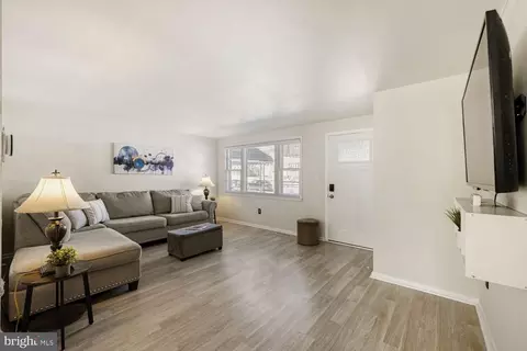 Living - 1009 Circle Dr, Halethorpe, MD 21227 photo 1 of 2