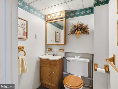 Bath - 2812 Florida Ave, Halethorpe, MD 21227 photo 3 of 3
