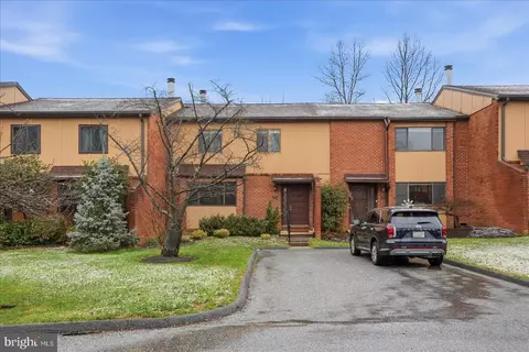 11 Lacosta, Towson, MD 21204