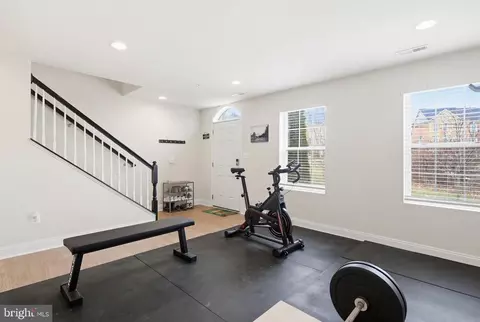 Entry Way - 5057 E Joppa Rd, Perry Hall, MD 21128 photo 3 of 4