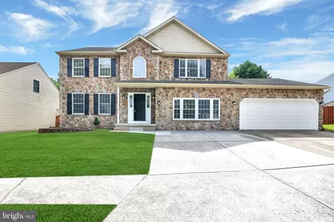 3711 Green Oak Ct, Parkville, MD 21234