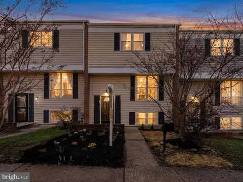 6 Rose Petal Ct, Parkville, MD 21234