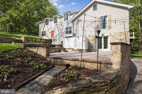 Exterior - 901 Navy Rd, Towson, MD 21204 photo 3 of 13