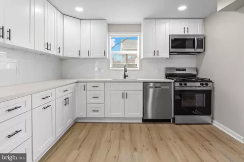 Kitchen - 66 Transverse Ave, Middle River, MD 21220 photo 2 of 2