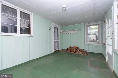 Entry Way - 12709 Eastern Ave, Middle River, MD 21220 photo 2 of 2