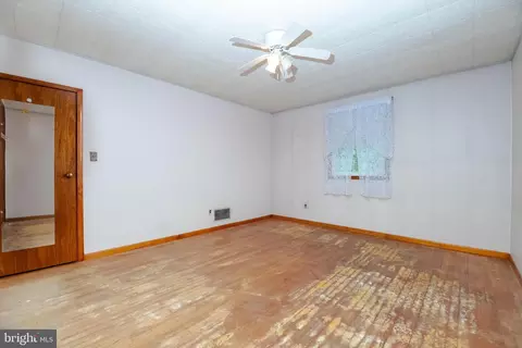 Bedroom - 12709 Eastern Ave, Middle River, MD 21220 photo 6 of 12