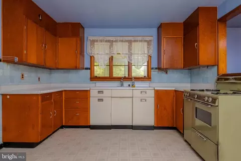 Kitchen - 12709 Eastern Ave, Middle River, MD 21220 photo 1 of 2