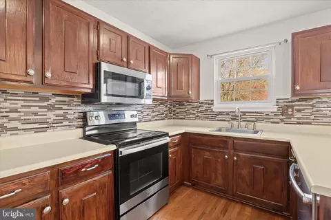 Kitchen - 4049 Rustico Rd, Middle River, MD 21220 photo 3 of 4