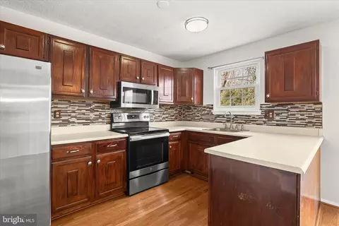Kitchen - 4049 Rustico Rd, Middle River, MD 21220 photo 2 of 4