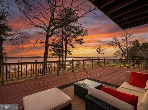 3800 B Edgewater Pl, Dundalk, MD 21222