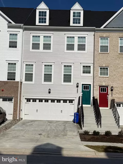 1719 Water Crossing Rd, Pikesville, MD 21208