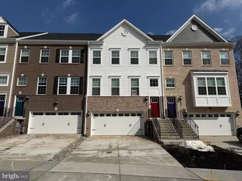 1703 Water Crossing Rd, Pikesville, MD 21208